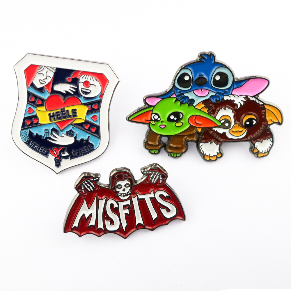 Enamel pin manufactuer custom design metal horror movie hard soft enamel pin