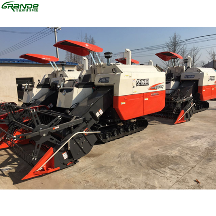 Низкая цена, бывший в употреблении рисоуборочный комбайн KUBOTA PRO688Q
