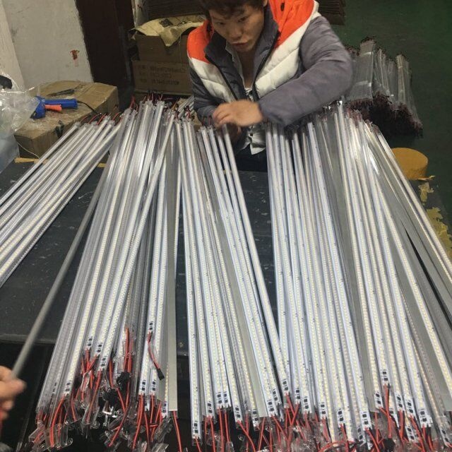 2835/4014 144 светодиодов/м прямого использования 220 В Светодиодные Жесткие Полосы
