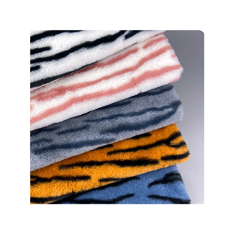 KINGCASON OEM Knitted100% Polyester Tiger Stripe Print Wrap Faux Fur Fabric For Hats/Toys/Coats