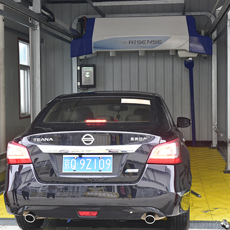Полностью автоматическая бесконтактная автомоечная машина с системой сушки