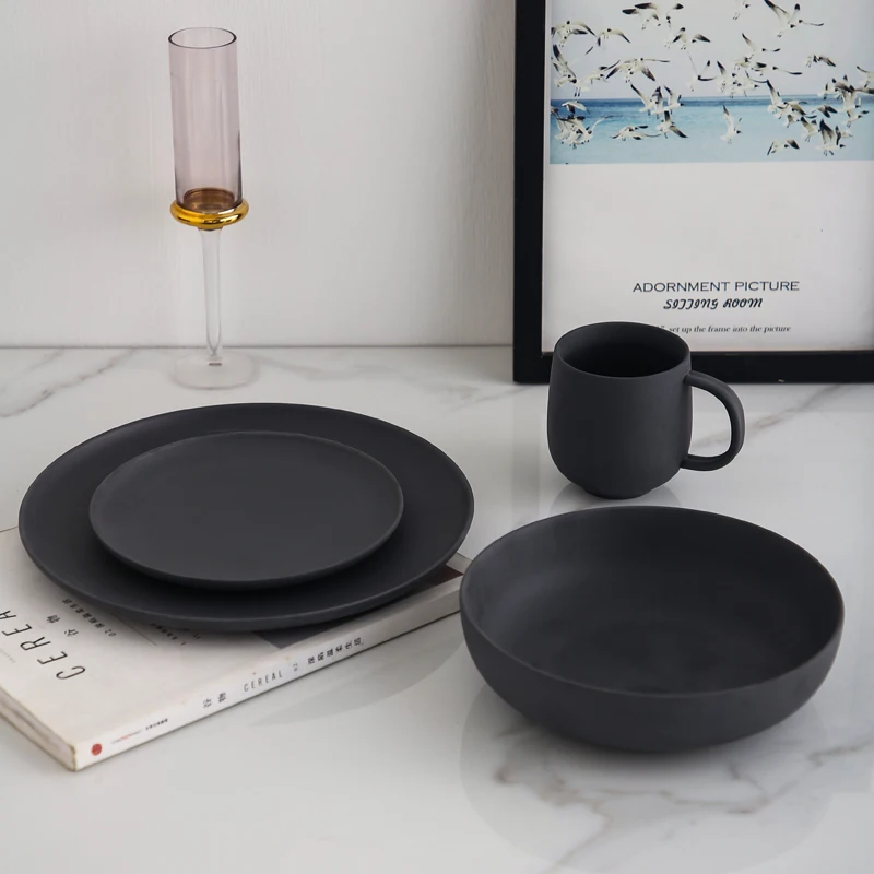 Restaurant Ceramic Luxury plates set dinnerware Matt Black dinnerware bowl and plate set