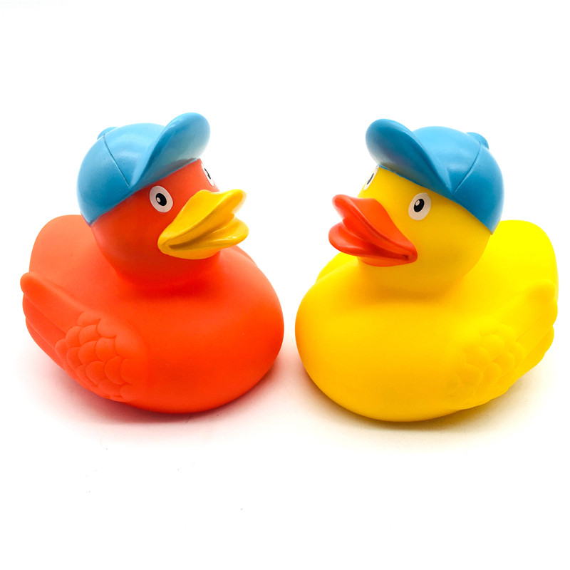 Wholesale China manufacturer rubber duck with hat baby shower water beach bath ducky toy for kids child
