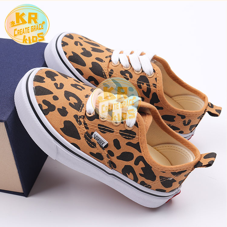 Fashionable Unisex Children Low Top Canvas Shoes Classical Kids Walking Style Shoes