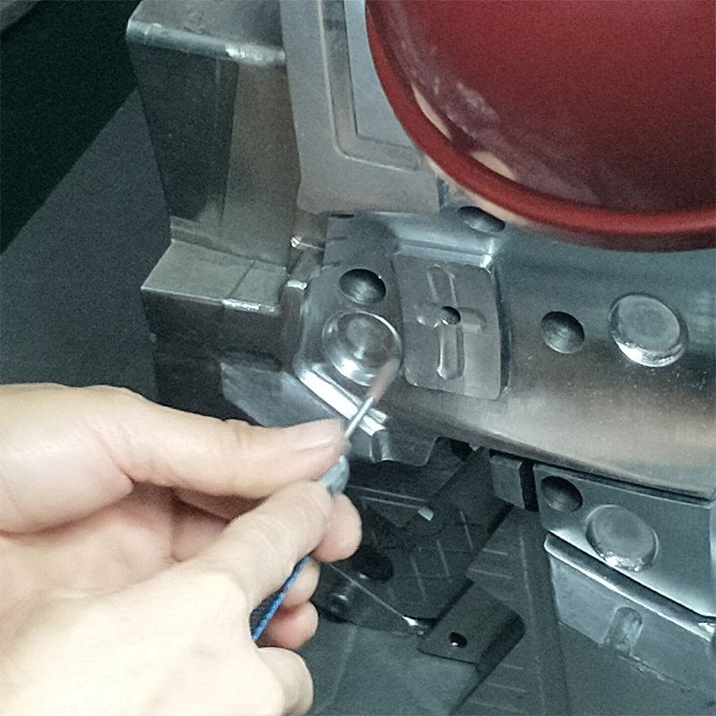 Mold molding toy plastic Gift Pack bottle injection preform mold plastic machine making PET Injection Preform Mold Manufacturer