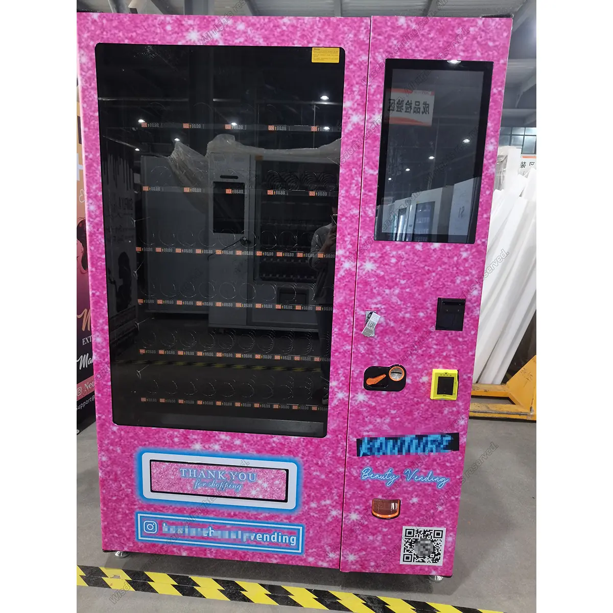Custom design Pink false Lashes Hair Bundles Wigs beauty Vending Machine in shopping mall