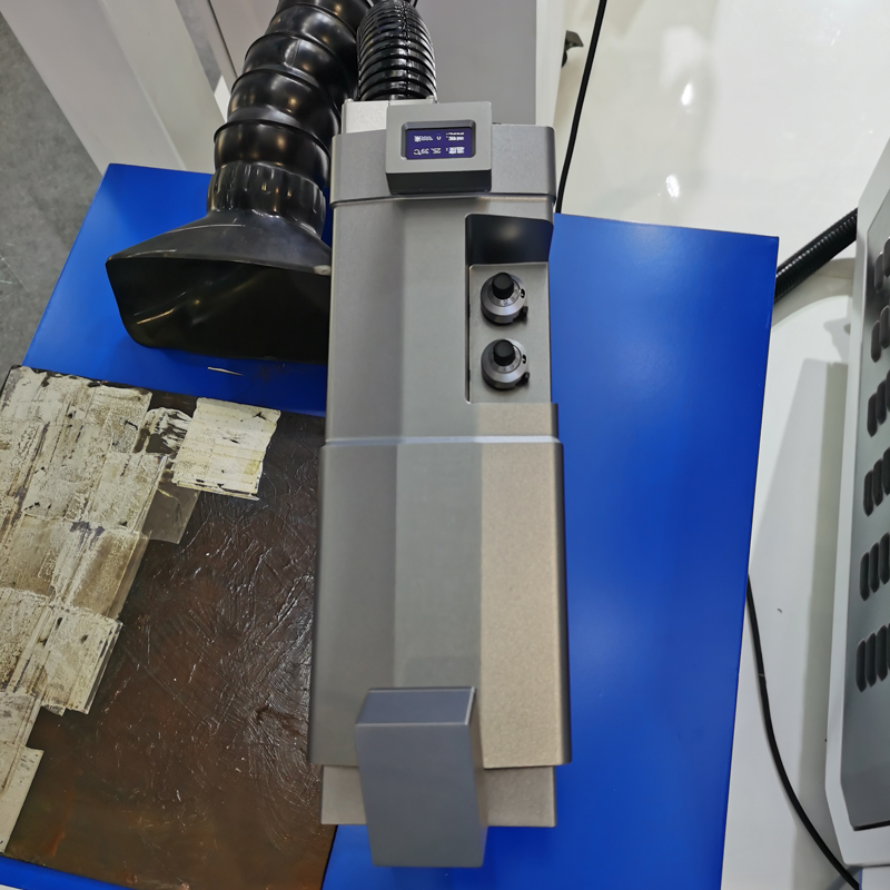 Igoldencnc дешевая цена 300 Вт 200 Вт Raycus волоконная лазерная машина для очистки от ржавчины производитель