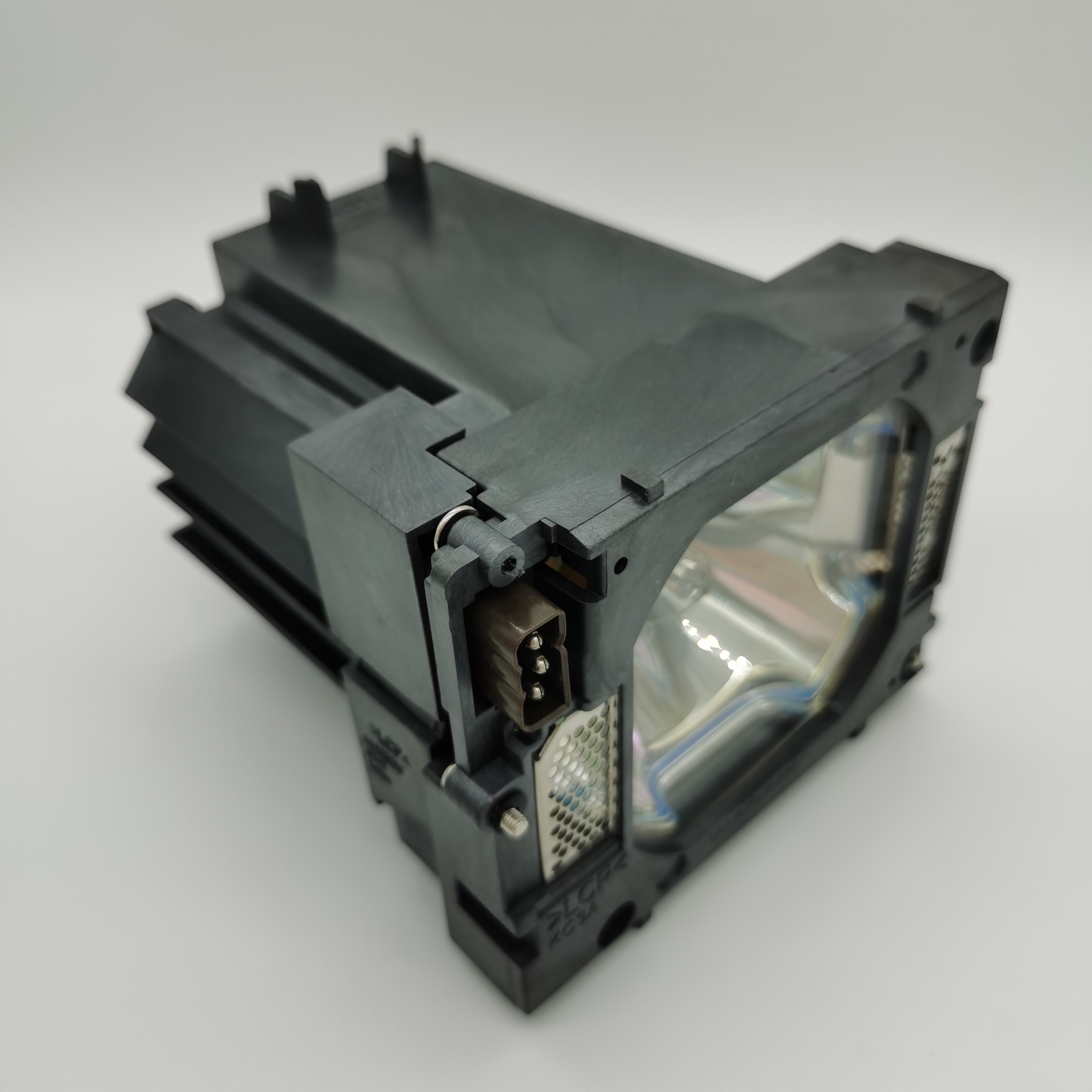 Хорошее качество заменяемая прожекторная лампа POA-LMP124 для Sanyo PLC-XF47/ PLC-XF47K/ PLC-XEF47W