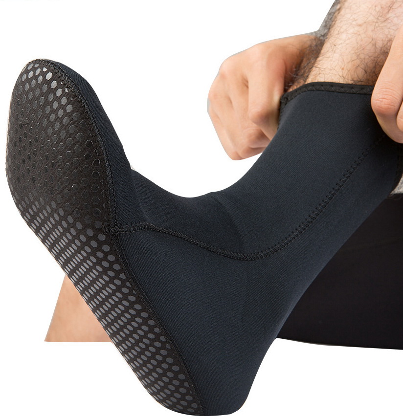 3mm Neoprene Diving Shoes warm anti-skid Comfotable Swimming deep diving socks long beach Diving socks shoes