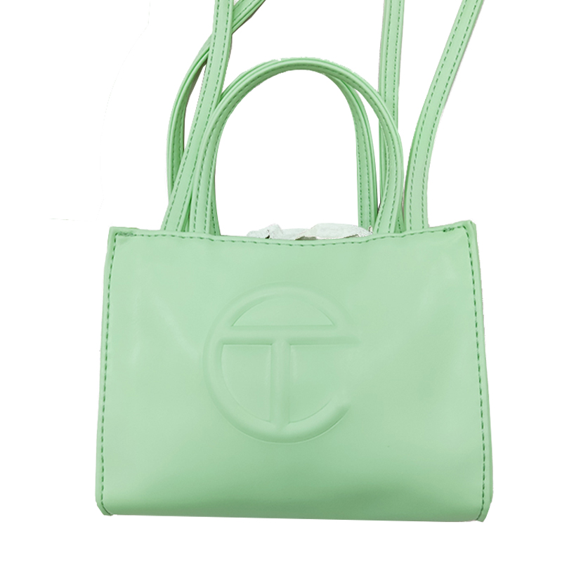 Niche minimalist design small bread temperament mini shoulder inclined across the female with the bag