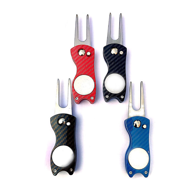Carbon fiber shell golf Fork Multi functional sturdy and practical plastic Divot Repair Tool Other Golf Products