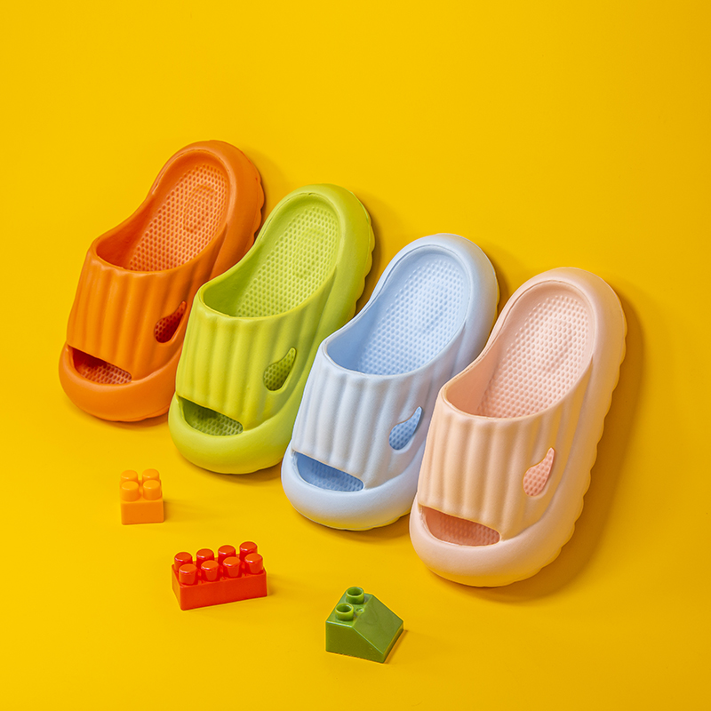 2021 summer Slippers Boy Girl Home slipper nonslip EVA Kids slides chinelo Beach sandals for children