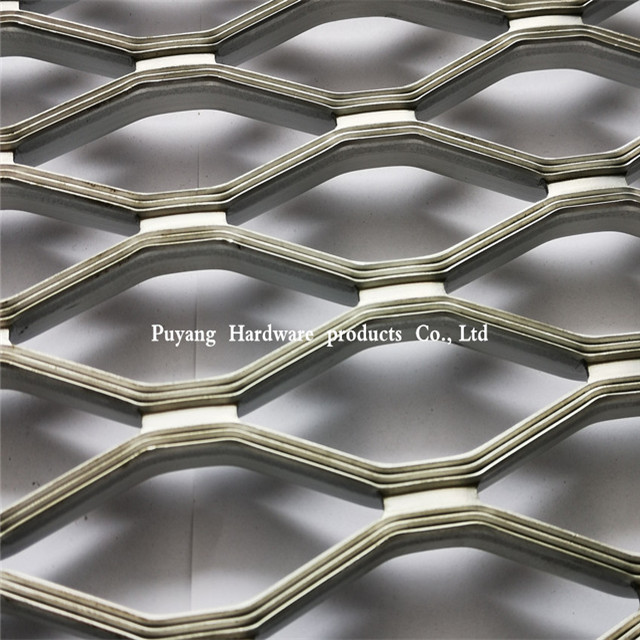 Used for platform walking, ramps, building roof safety grille, aluminum wire mesh