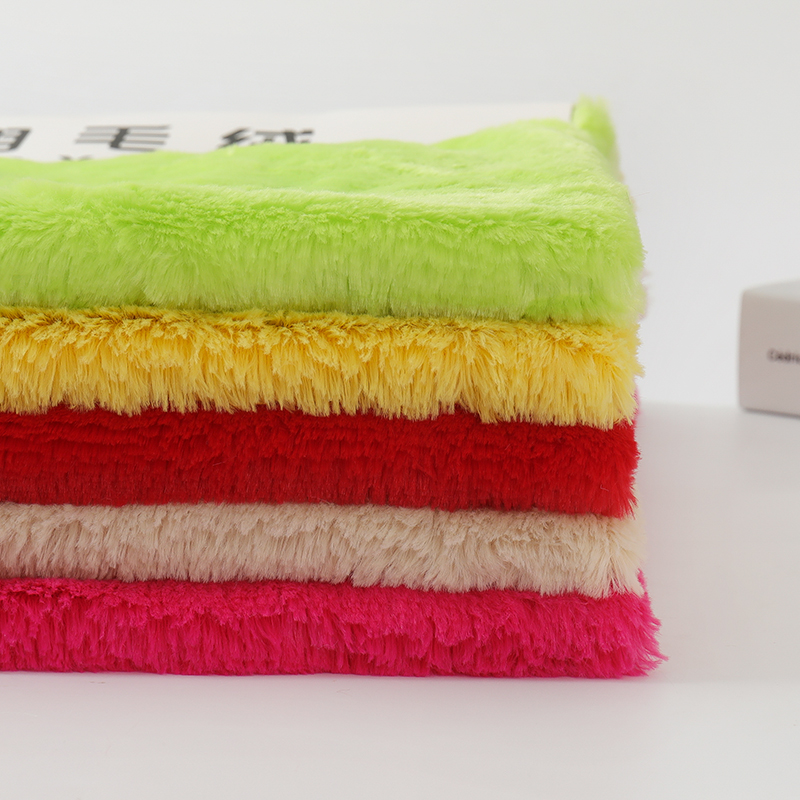 100% Polyester 15mm Pile Height PV Plush Fabric For Blanket, Toy, Home Textile