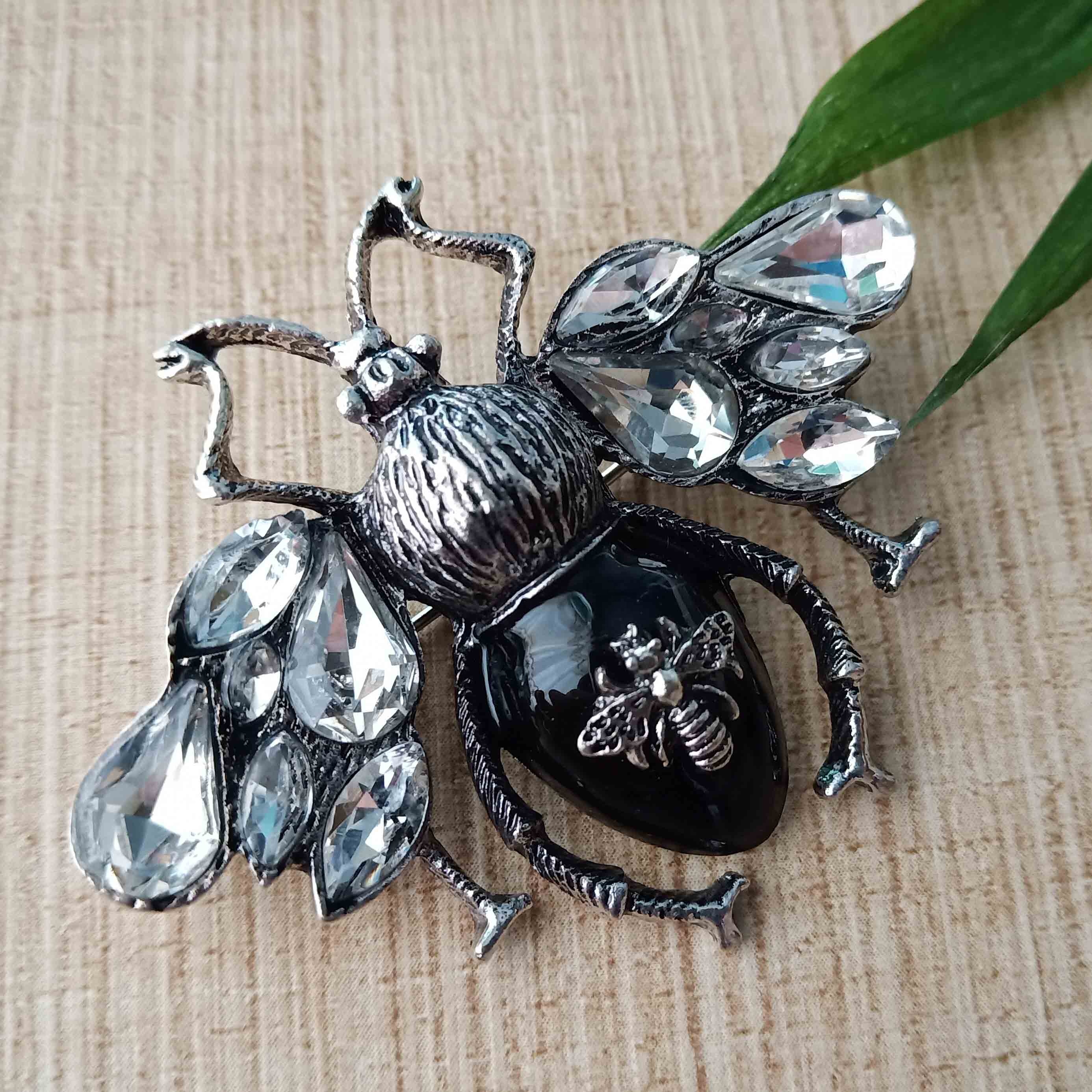 DIY брошка пчела приглашение