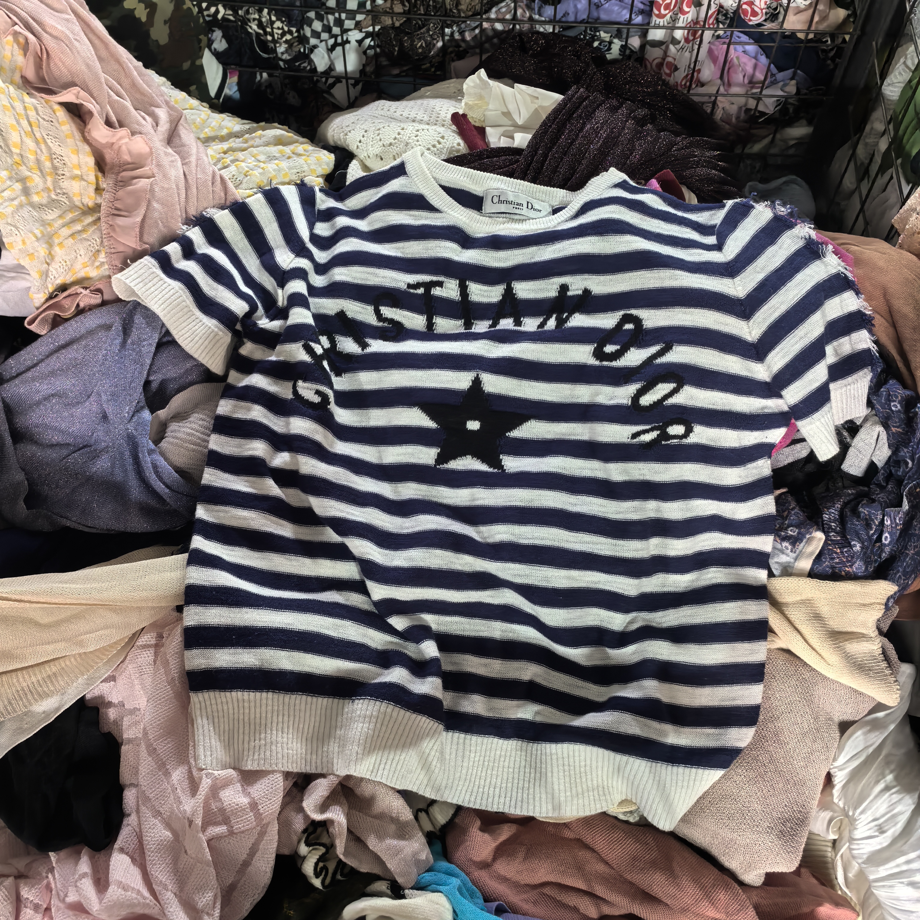 Factory Wholesale Used Clothing in Bulk Knitted Short Crop Top Sleeves Thrift Used Clothes Korean Second Hand Clothes Bales