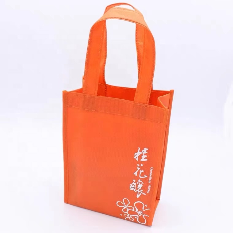 Customized die cut reusable pp non woven bags for shopping packing