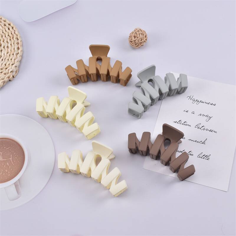 Ins New Fashion Advanced Sense of Frosted Acrylic Hair Claw Simple Cold Wind Daily Hair Clips