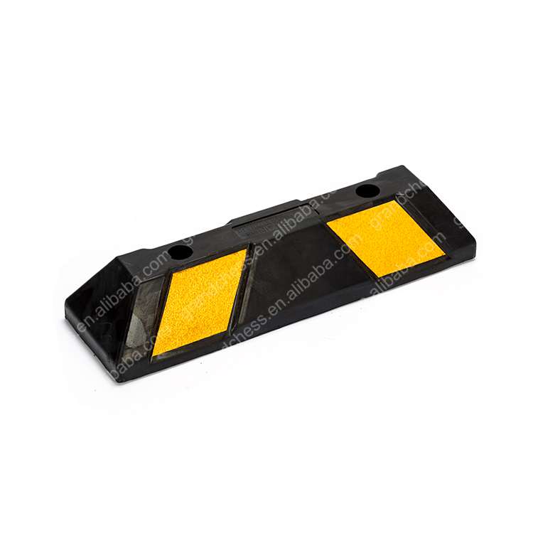 Custom Road Safety Car Bike Speed Limiter Rubber Parking Lot Bumpers Wheel Stopper