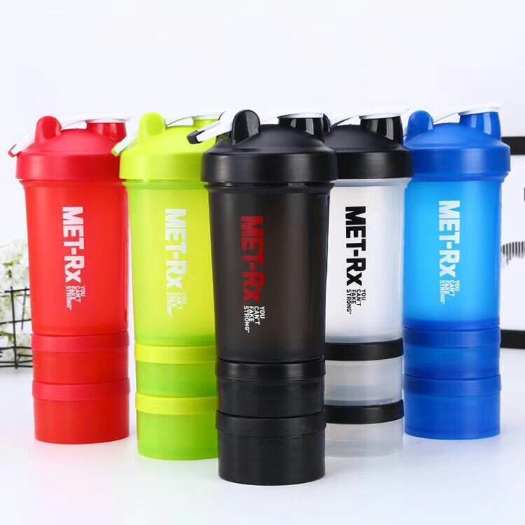 2021 new arrival Customized Logo Portable Sports Gym Plastic Water Bottles Design Plastic Protein Shaker Bottle with Mixer