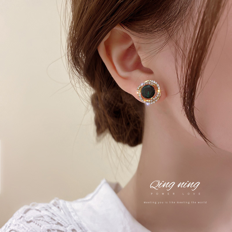 Jewelry 925 silver needle South Korea East Gate fashion new diamond earrings net red temperament design sense jewelry women Ea