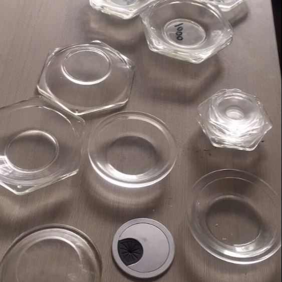 glass measuring cylinder base