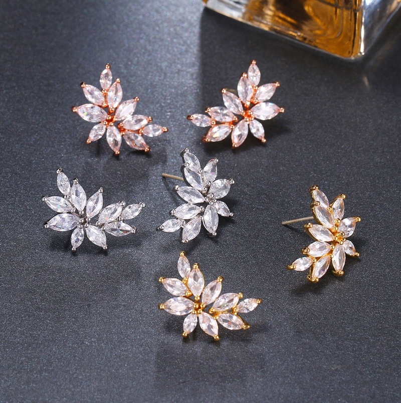 Good Quality Wedding Jewelry Bling Crystal Charm Earring Trendy Elegant Brass Cubic Zirconia Bridal Earrings