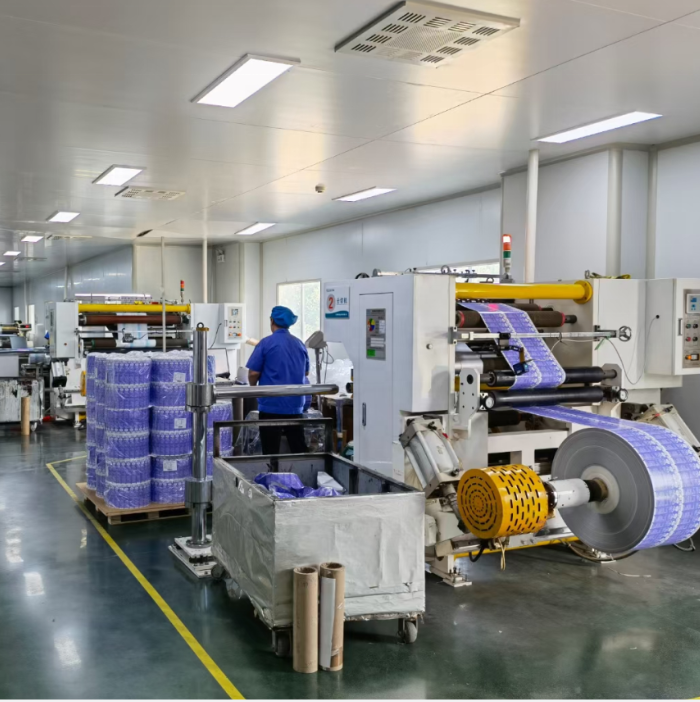 2024 Moisture Proof Aluminum Foil Laminated Paper For Medical Non-Woven Swabs Sachet Packaging