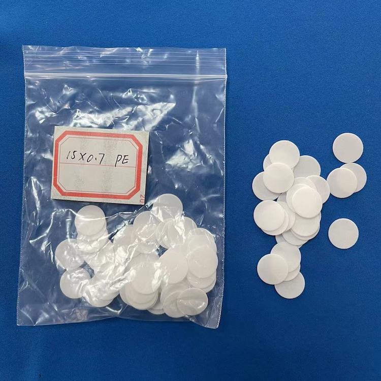 customized  dimension sintered porous plastic filter disc for lead acid battery vent plug