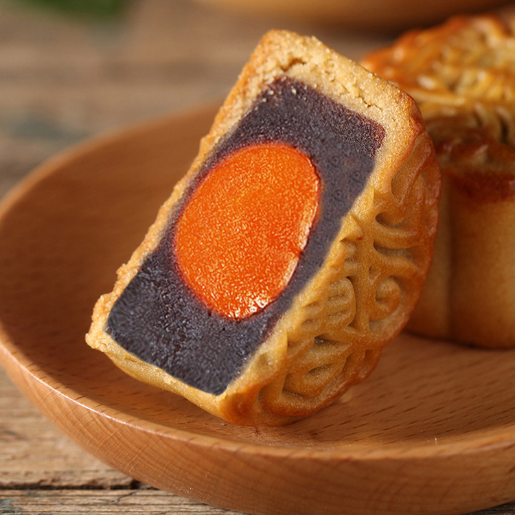Mid-Autumn Festival Mooncake with Egg Yolk and Bean Paste 720g/Boxes