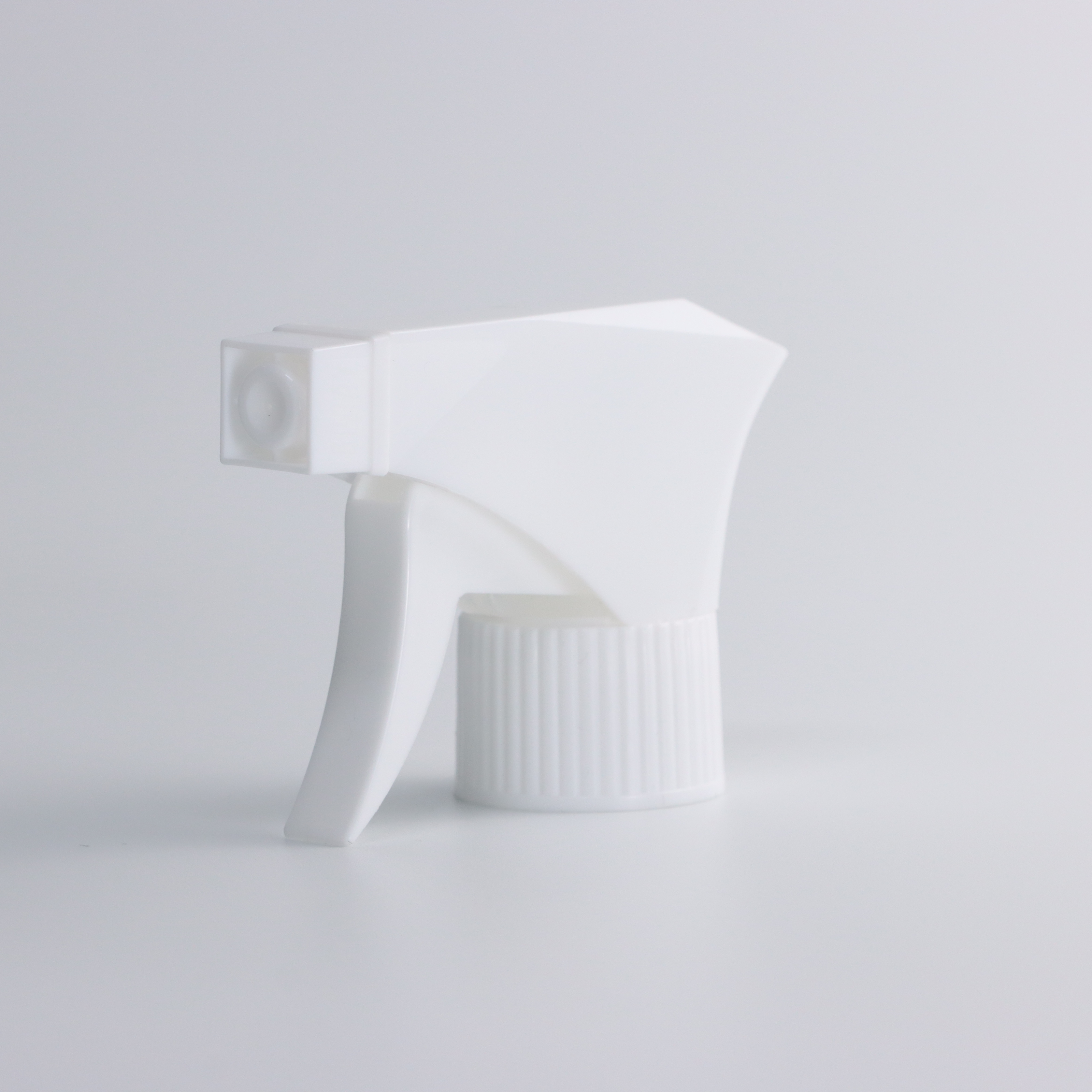 Factory Wholesale 28/410 multiple styles white plastic trigger sprayer garden trigger pump