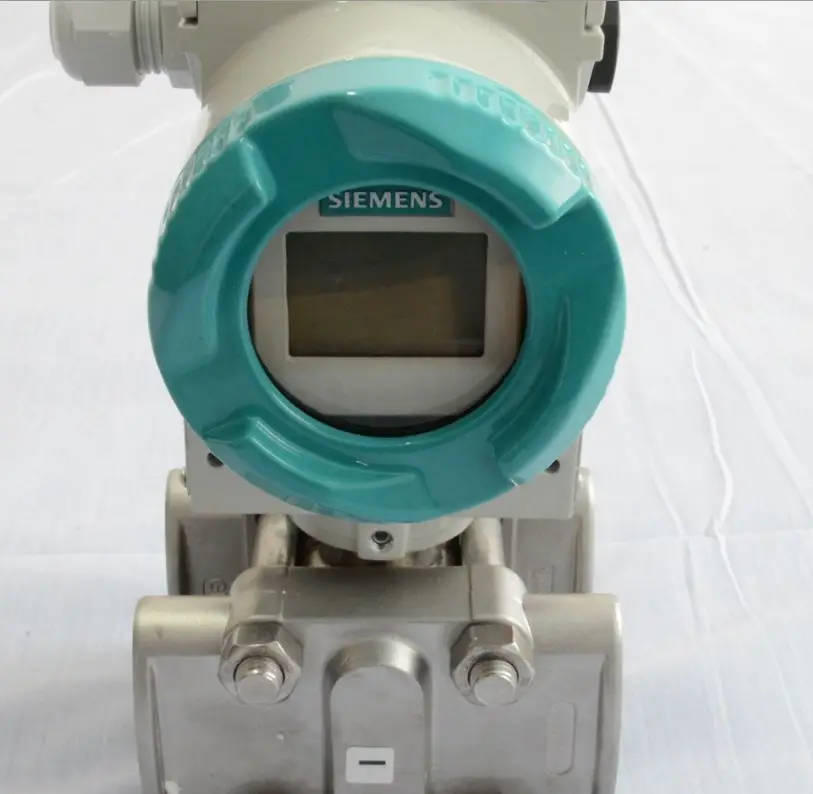 Siemens differential pressure transmitter with display 7MF4433