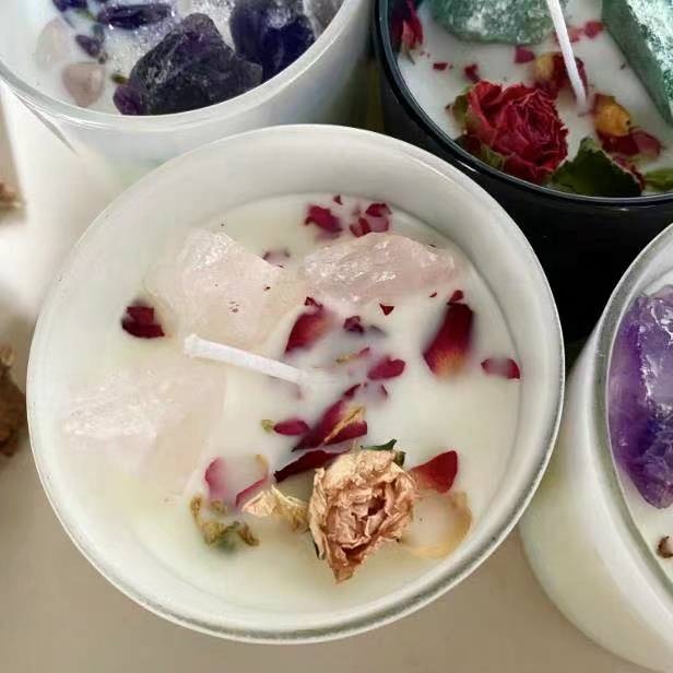 LIGHTING LOVER soy wax candles with crystals inside essential oil