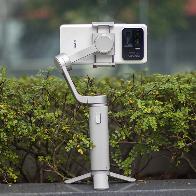 OEM handheld 3 axis gimbal stabilizer mobile face tracking gimbal stabilizer for smartphone vlog Video