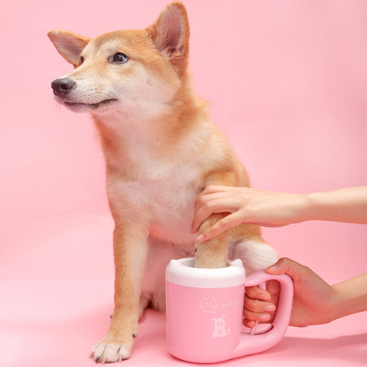 Mascotas Dog Accesoris Automatic Foot Washing without Battery Pet Dog Paw Cleaner Cup for Home