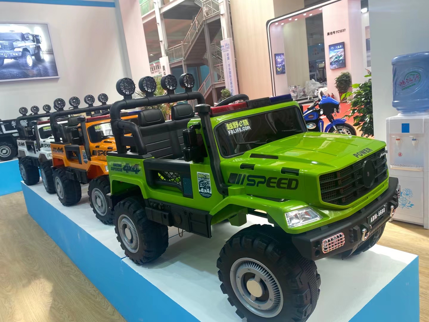 Электрический малыш Jeep игрушки ездить на 2 сиденья само Вождение горка и качели детские игры автоматическая машина для продажи