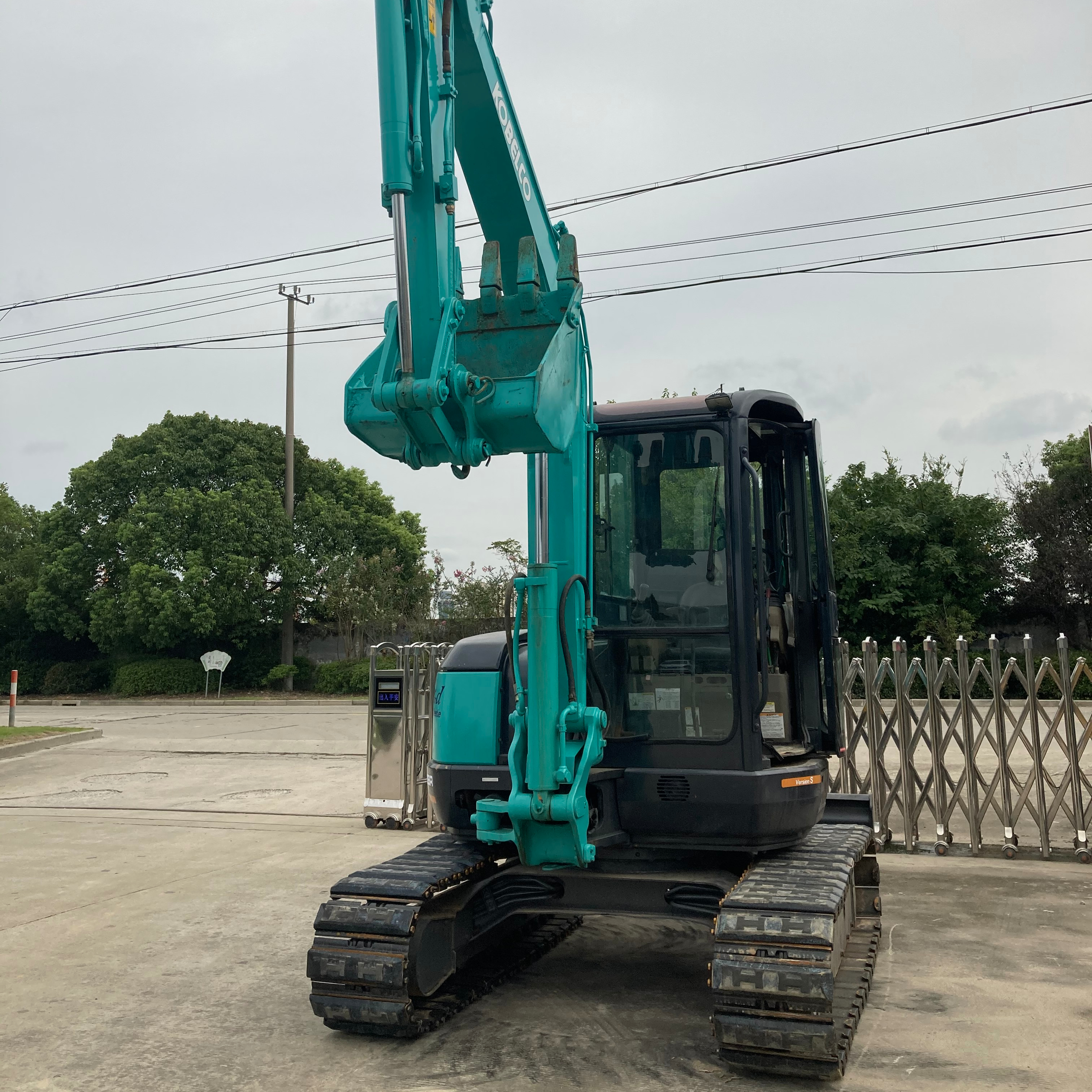Б/у оригинальный гидравлический японский экскаватор Kobelco SK30 высокого качества 3 тонны для продажи