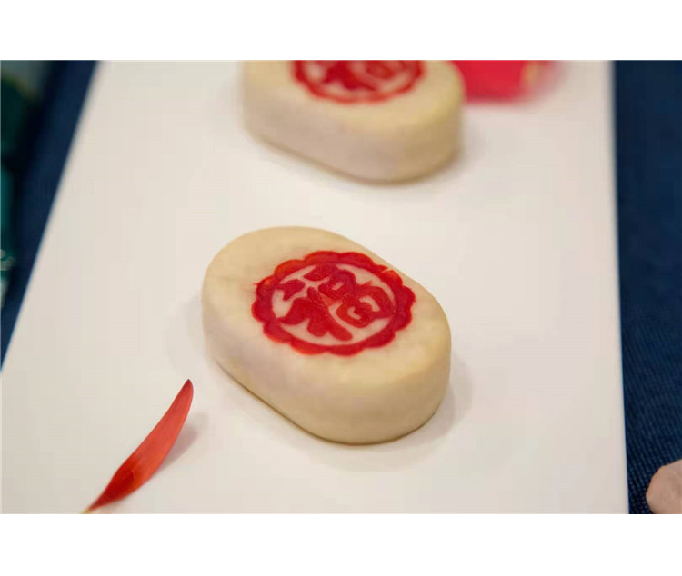 High Quality Gift Mid-autumn Flowing Custard Mooncake Hong Kong Style Milky Pastry Flowing Dessert Mooncake