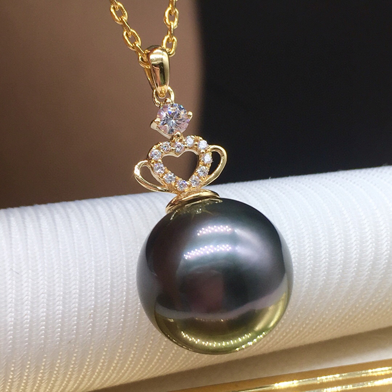18k gold natural Tahitian black pearl pendant, a fashionable gift for women, delicate and translucent skin