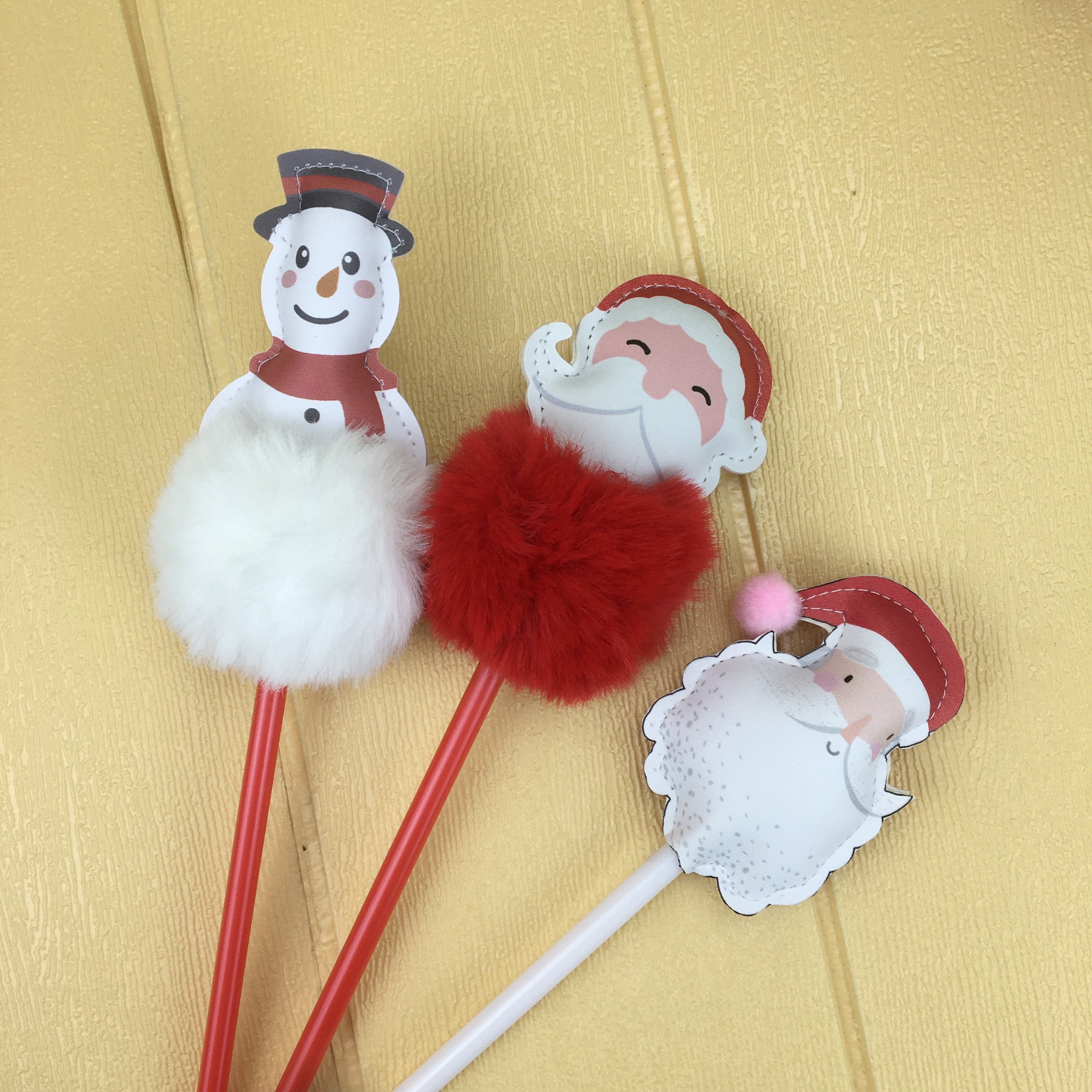 Custom Logo Favorite Carton Animal Shape Pompom Fur Ball Plush Christmas Santa Snowman on Top of Ball Pen for Promotion Gifts