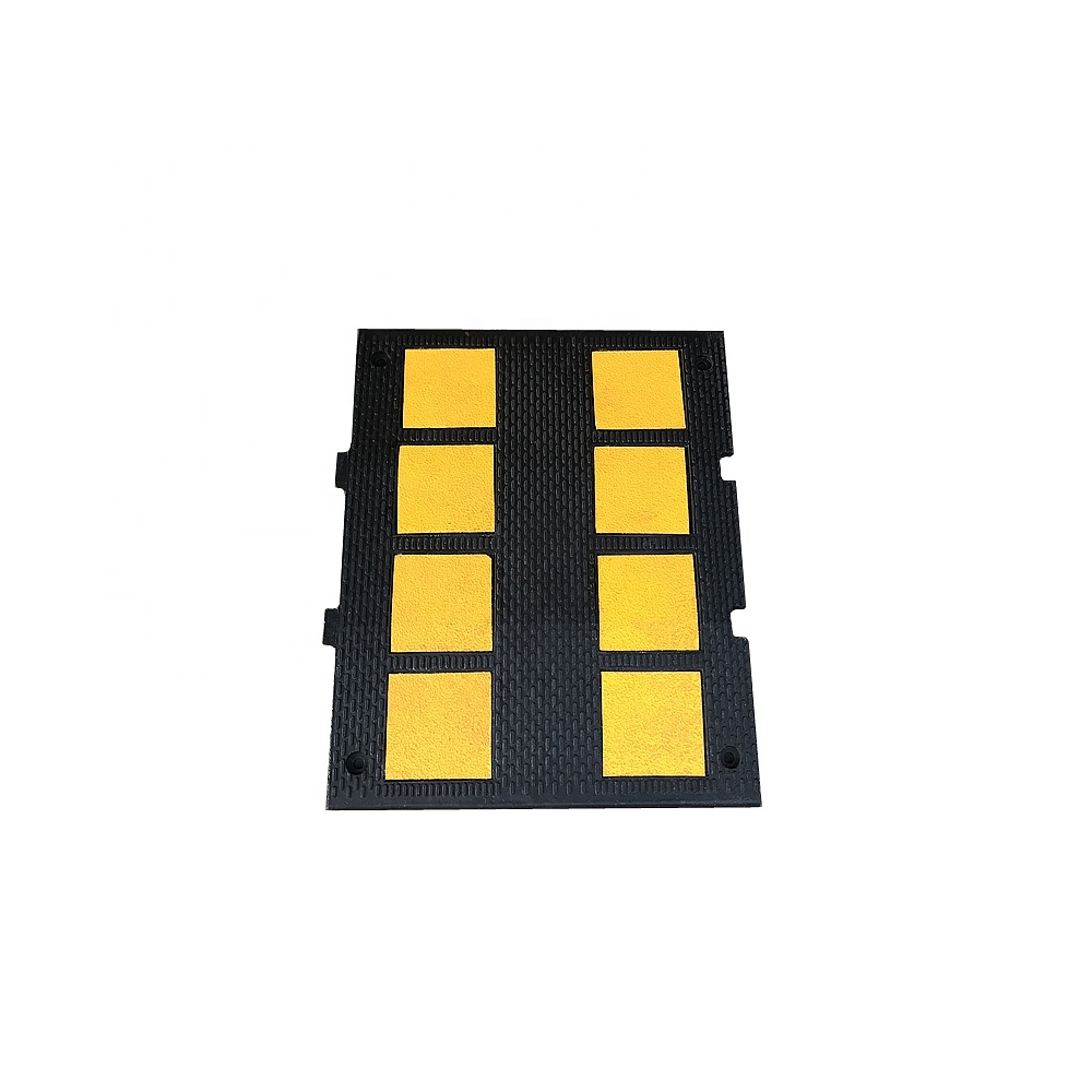 500X600X30Mm 8 Reflective Traffic Safety Rubber Speed Bump Hump For Sale