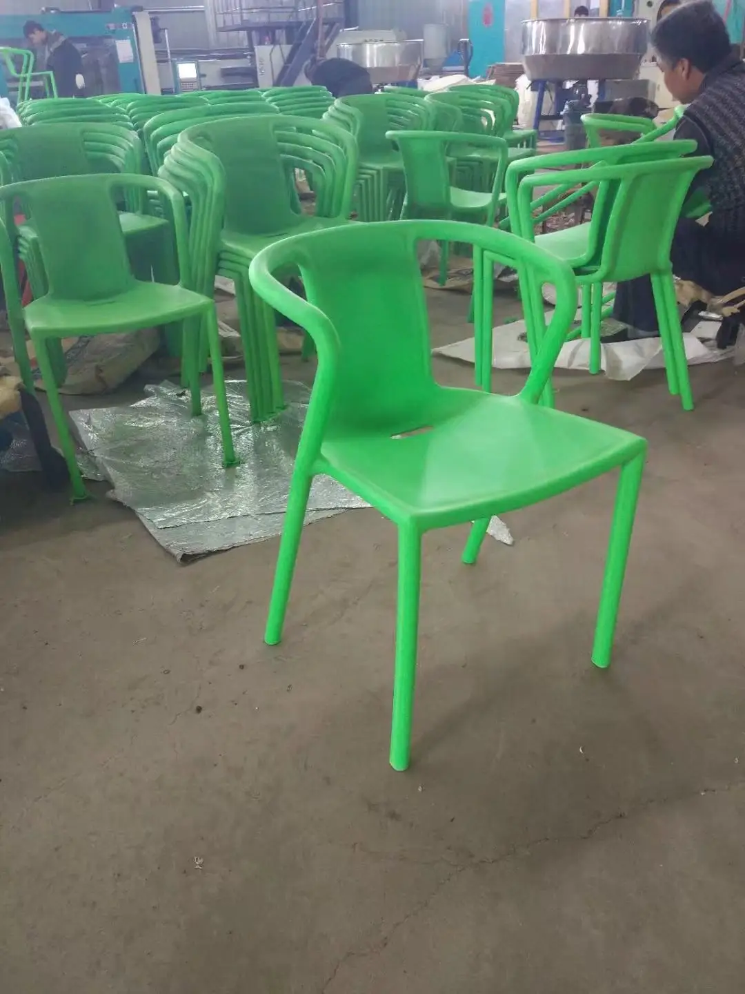 High Quality Modern Plastic Stackable Arm Chair For Dining Restaurant Furniture