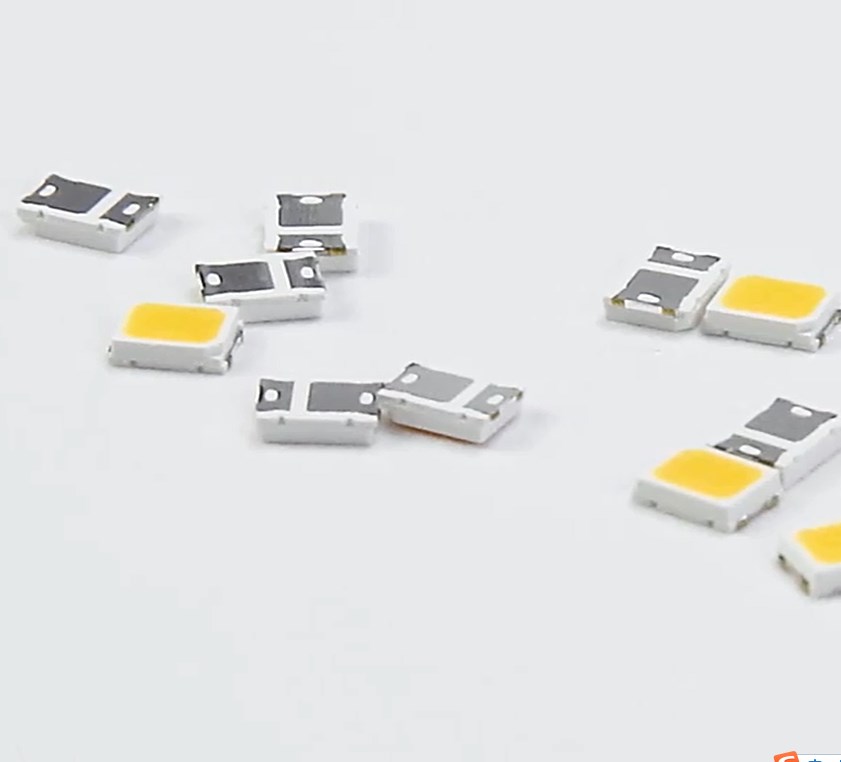 Яркие светодиодные кристаллы smd 1 Вт 2835, в наличии