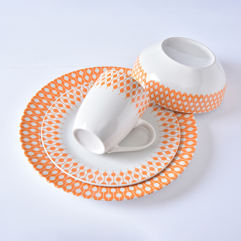 Luxury Restaurant Crockery Dinner Set Custom Pattern Wedding Dining Ceramic Dishes Plates Chinese Porcelain Dinnerware Sets