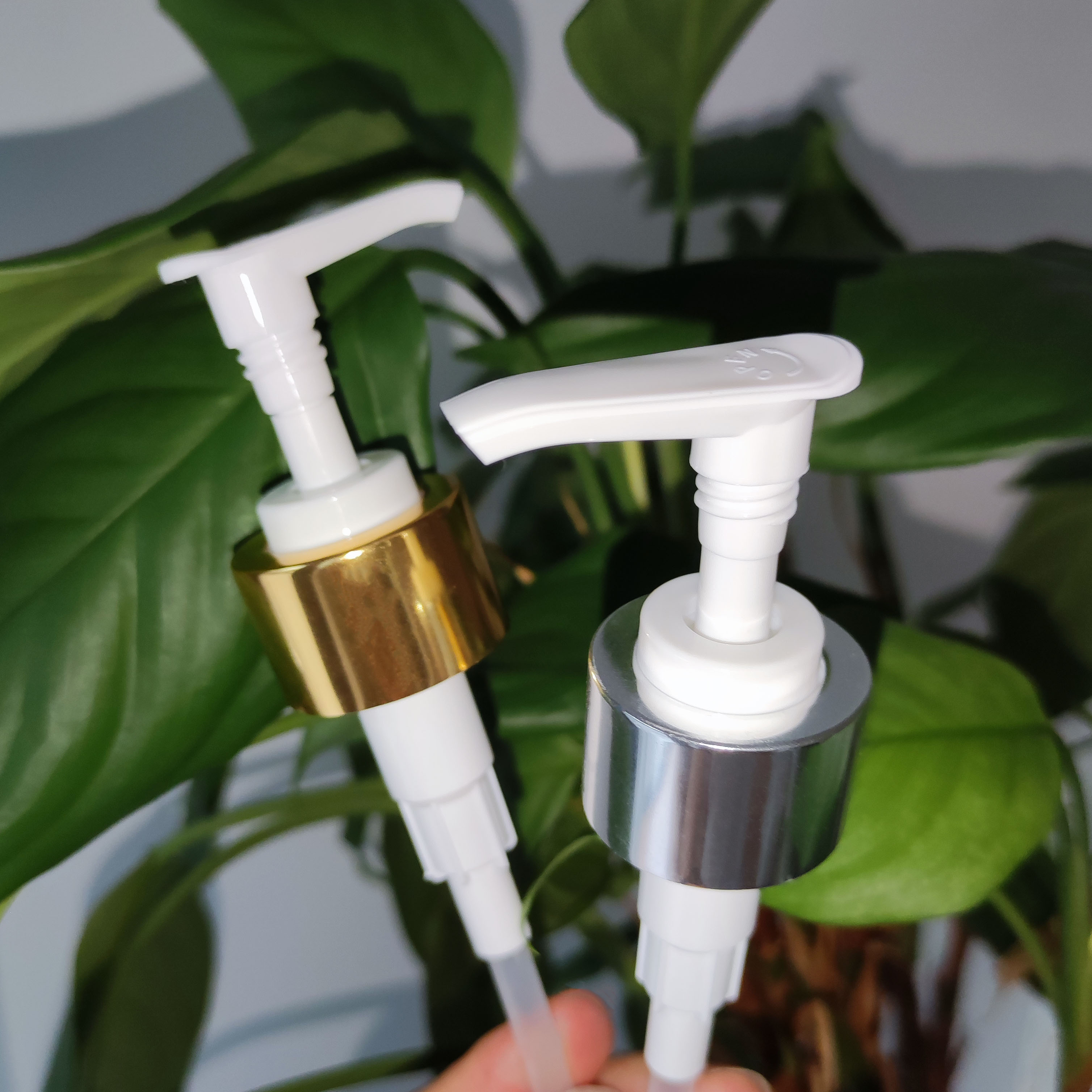24 410 28/410 Lotion Pump Color Lotion Dispenser Pump for Soap Lotion Pump Black Screw Cap Bottles Plastic Non Spill Accept