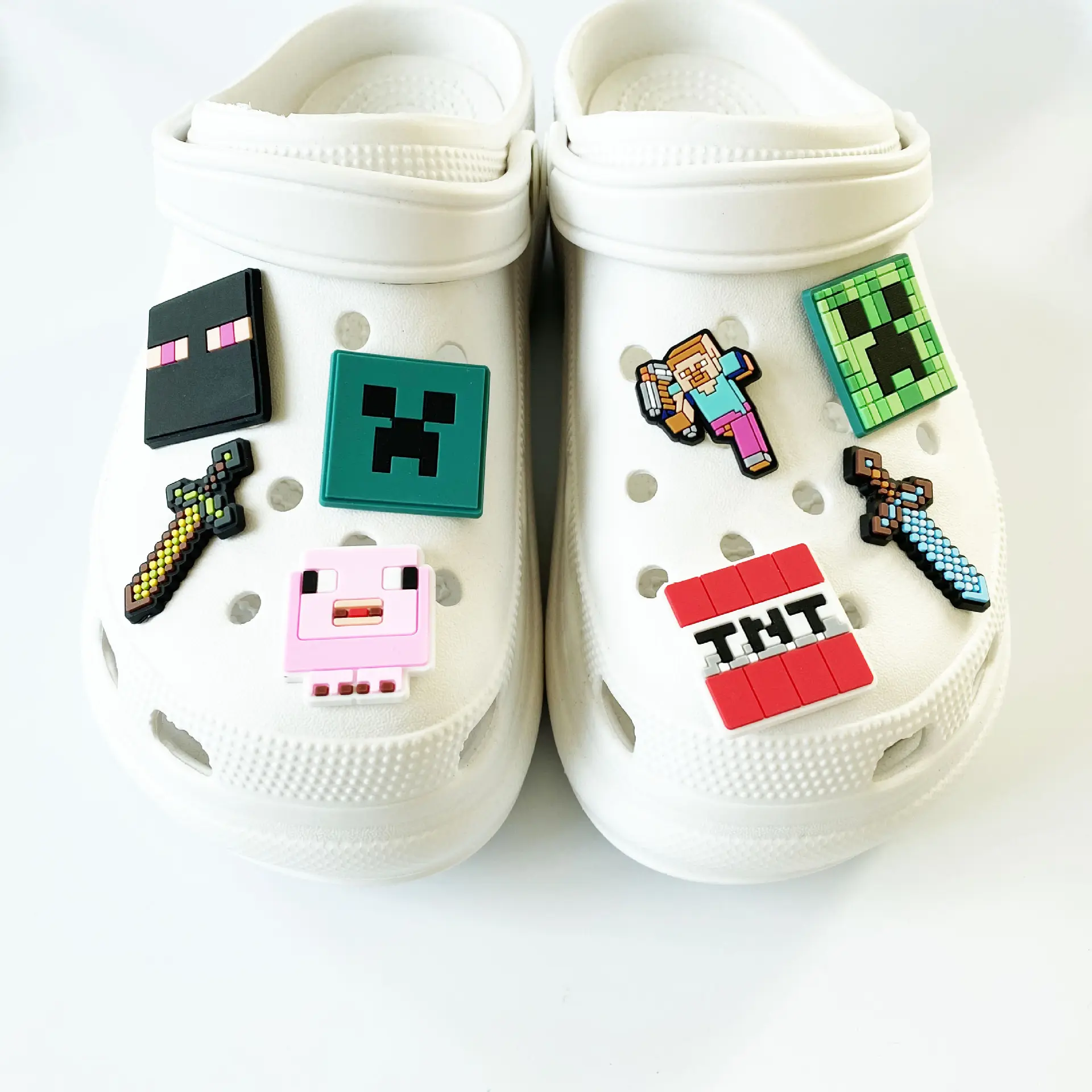 Cute Cartoon Minecraft Character Croc Accessories Sword Gun Clog Sandals Decoration Trendy Distinctive Shoe Charms for Kids