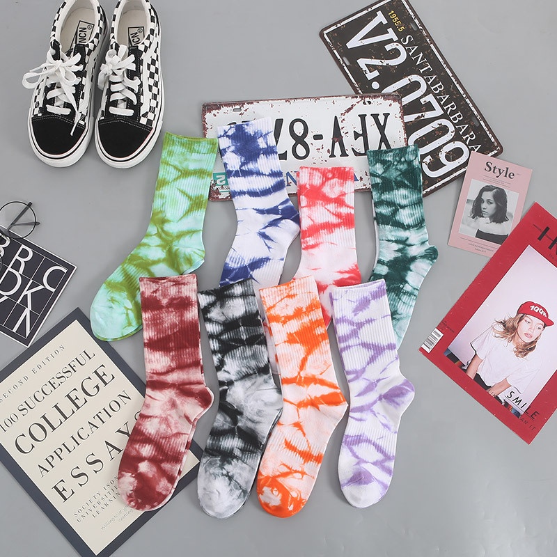 Wholesale High Quality Tie Dye Fashion Hip Hop Embroidered Smiling Face Cotton Long Sports Unisex Socks For Men And Women