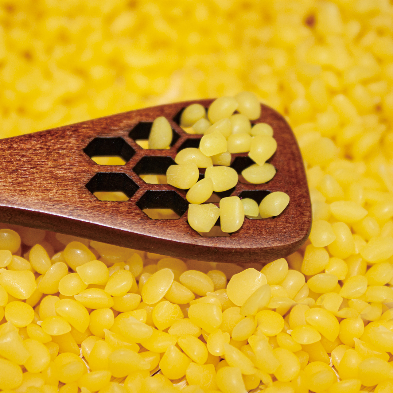 Natural organic cheap beeswax candles beeswax for candles and cosmetics