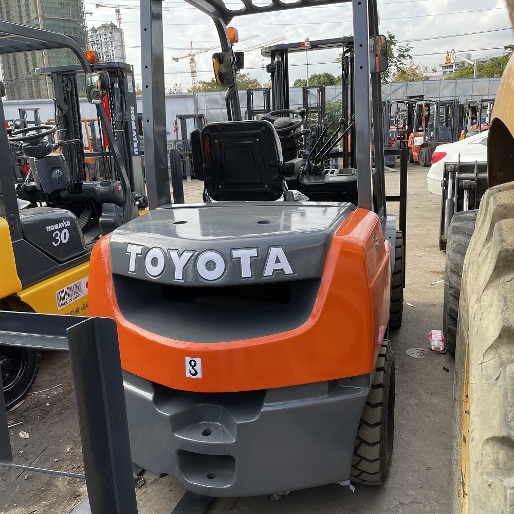 Б/у, хорошее состояние, вилочные погрузчики toyota 3 тонны 8F, на продажу в Шанхае