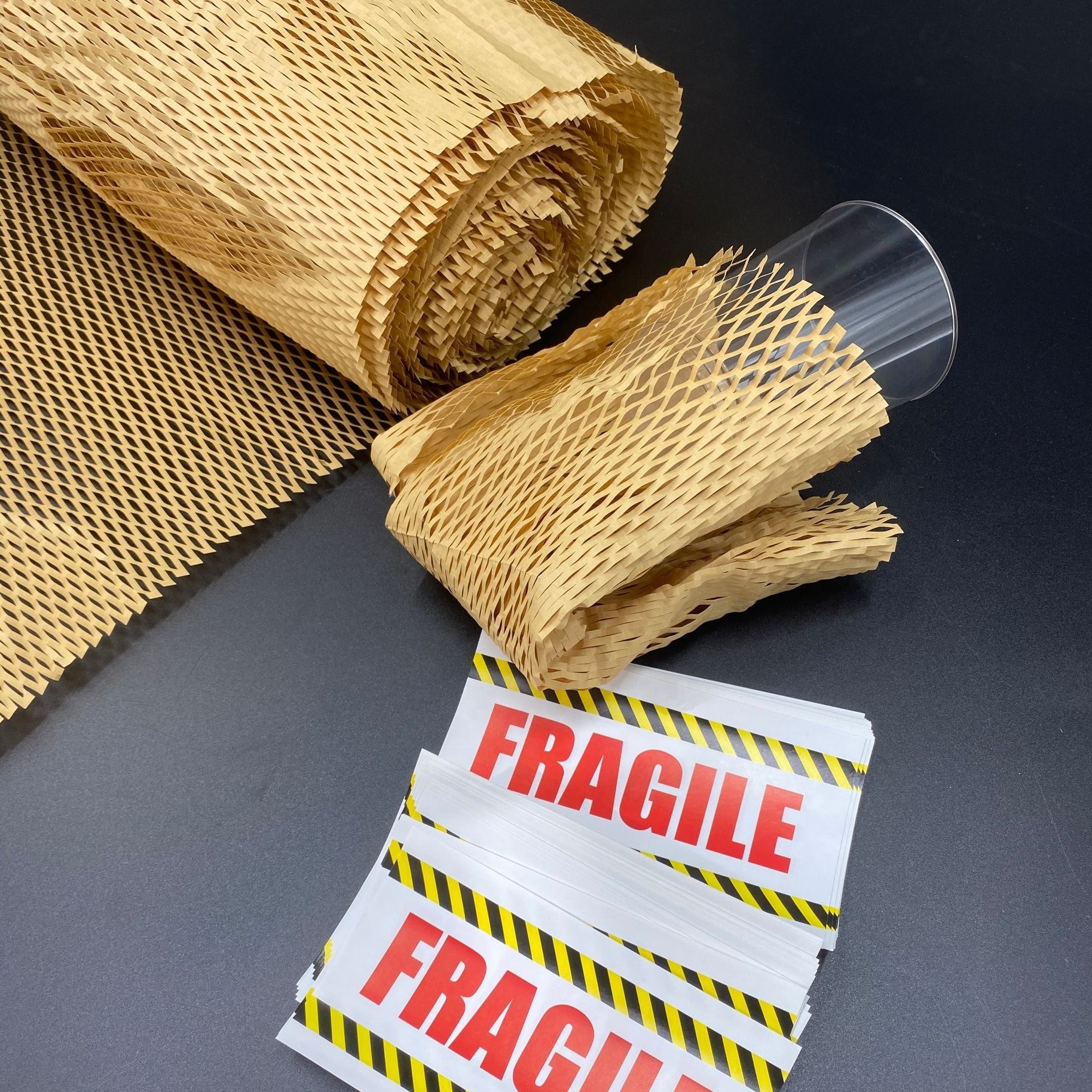 Packaging paper honeycomb cushioing wrap perforated packing roll with 10 pcs FRAGILE stickers labels packing moving